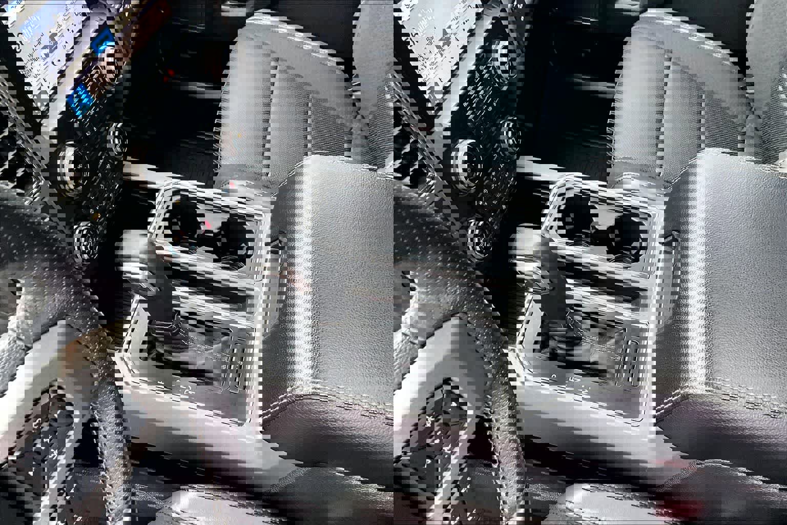 Used 2019 Ford F150 Raptor w/ Equipment Group 802A Luxury image 17