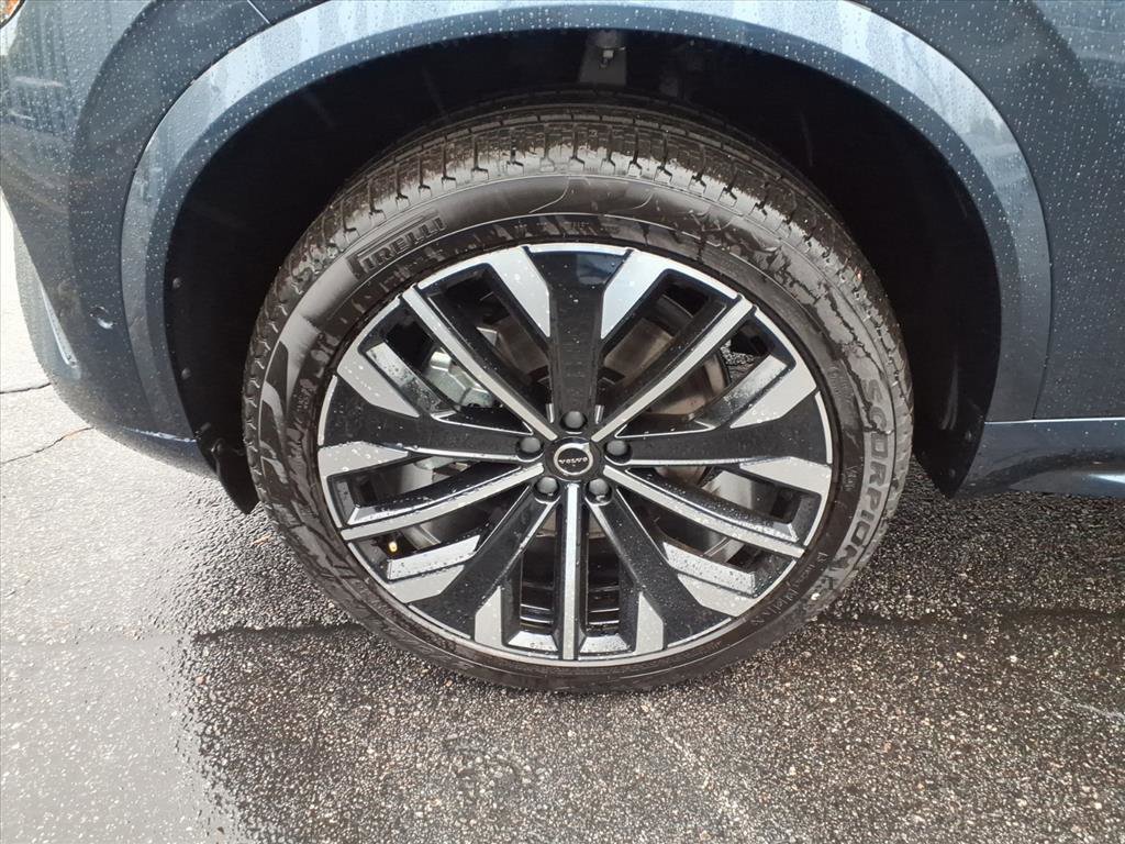 New 2026 Volvo XC90 B6 Ultra w/ Protection Package Premier image 11