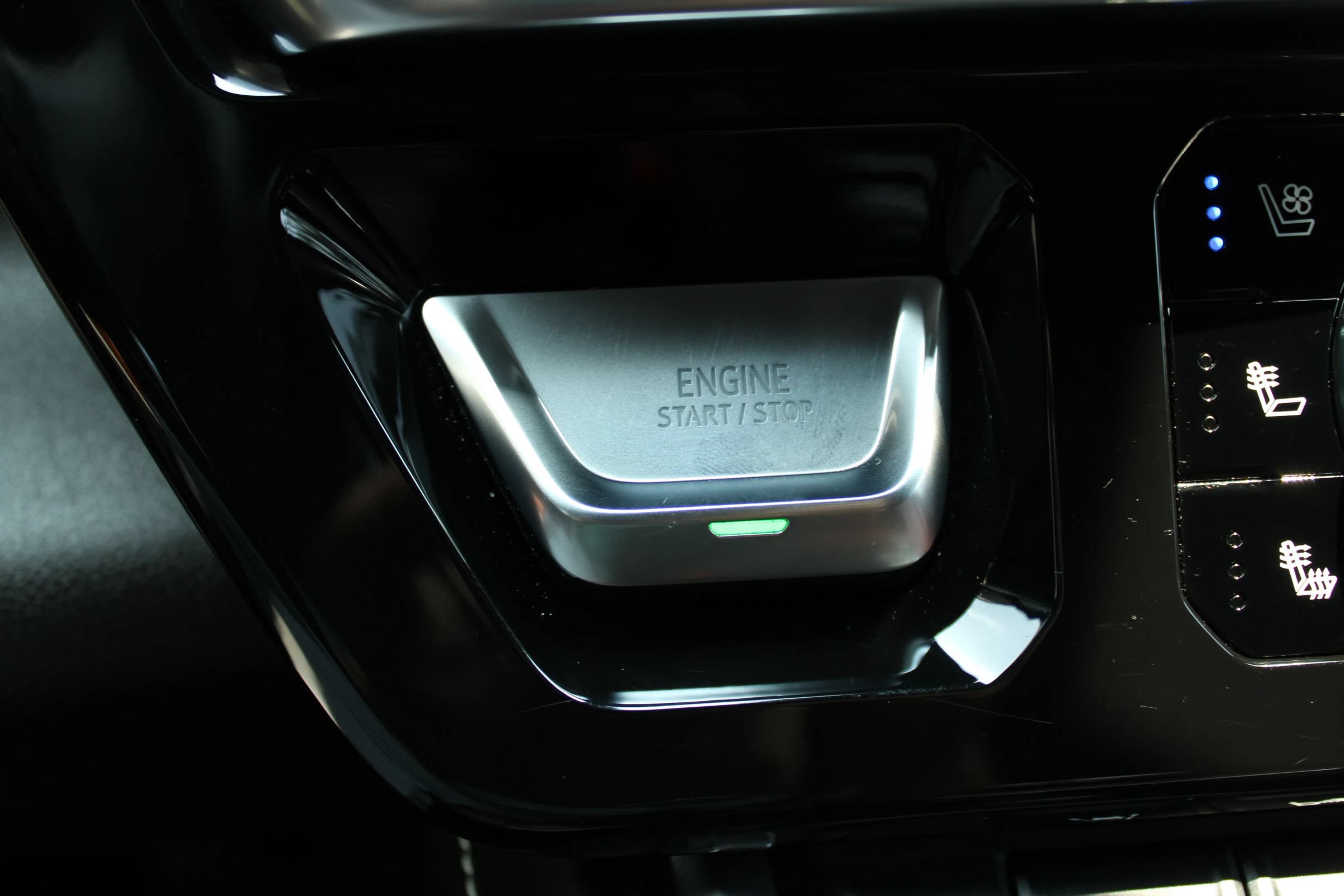 Used 2022 GMC Sierra 1500 Denali Ultimate AWD/4WD image 37