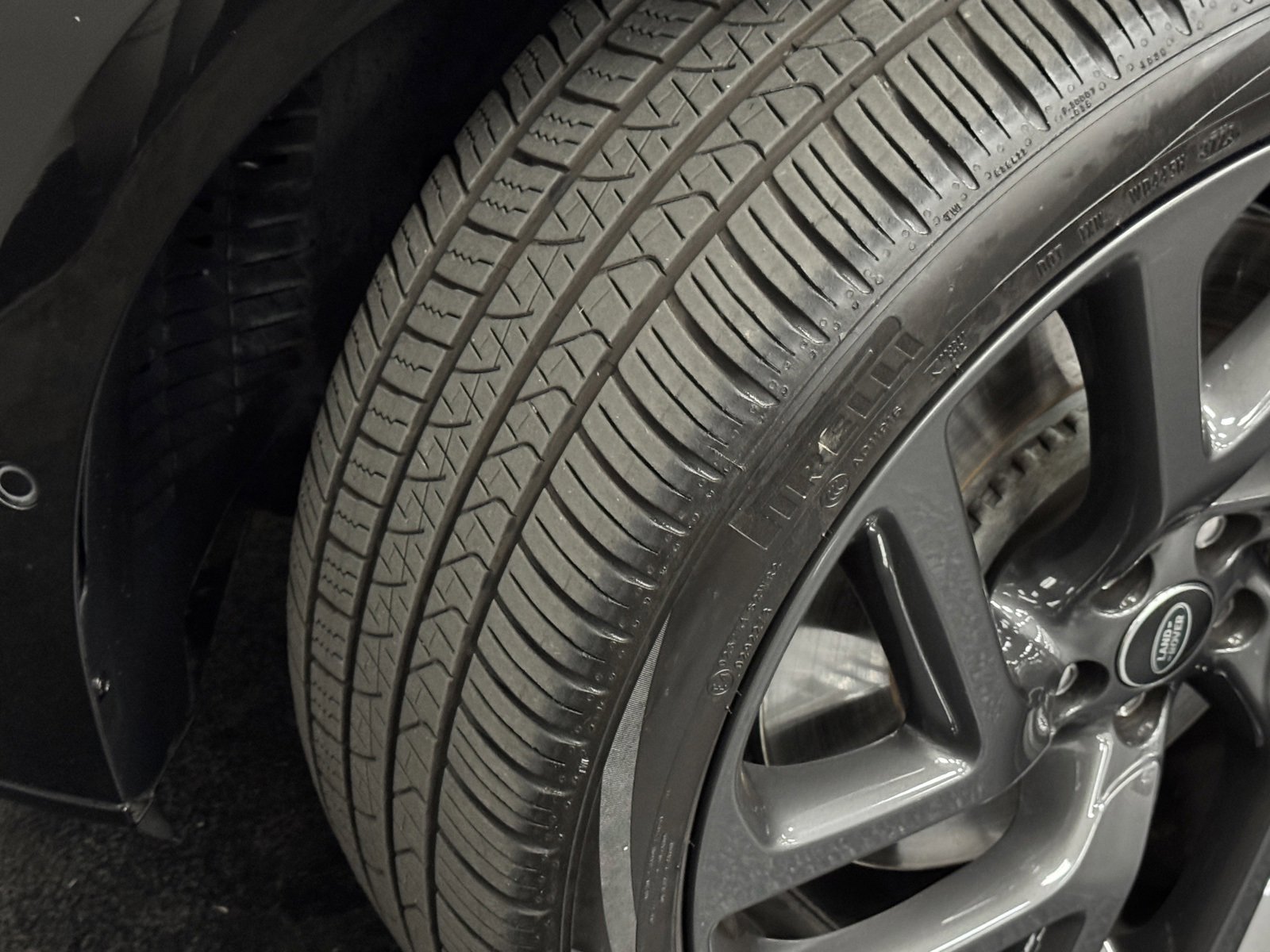 Used 2020 Land Rover Range Rover Velar SV Autobiography Dynamic image 17