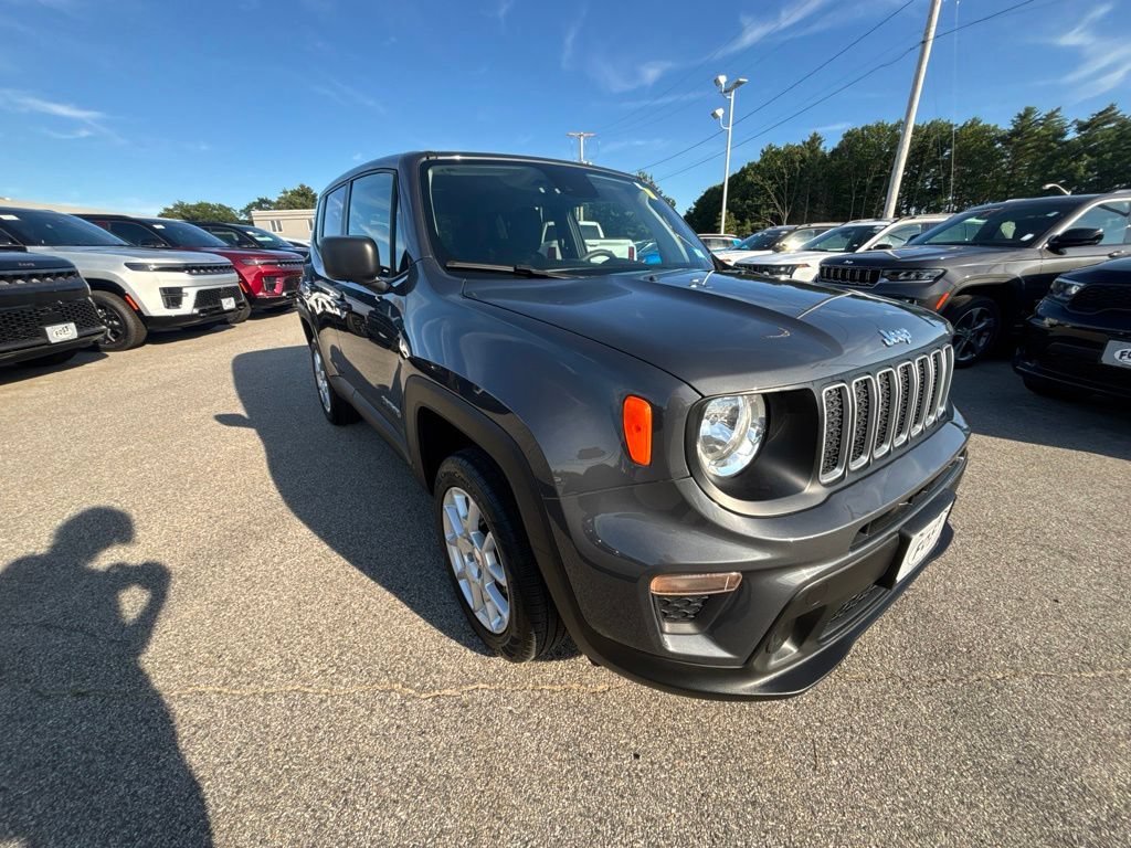 Certified 2023 Jeep Renegade Latitude AWD/4WD image 7
