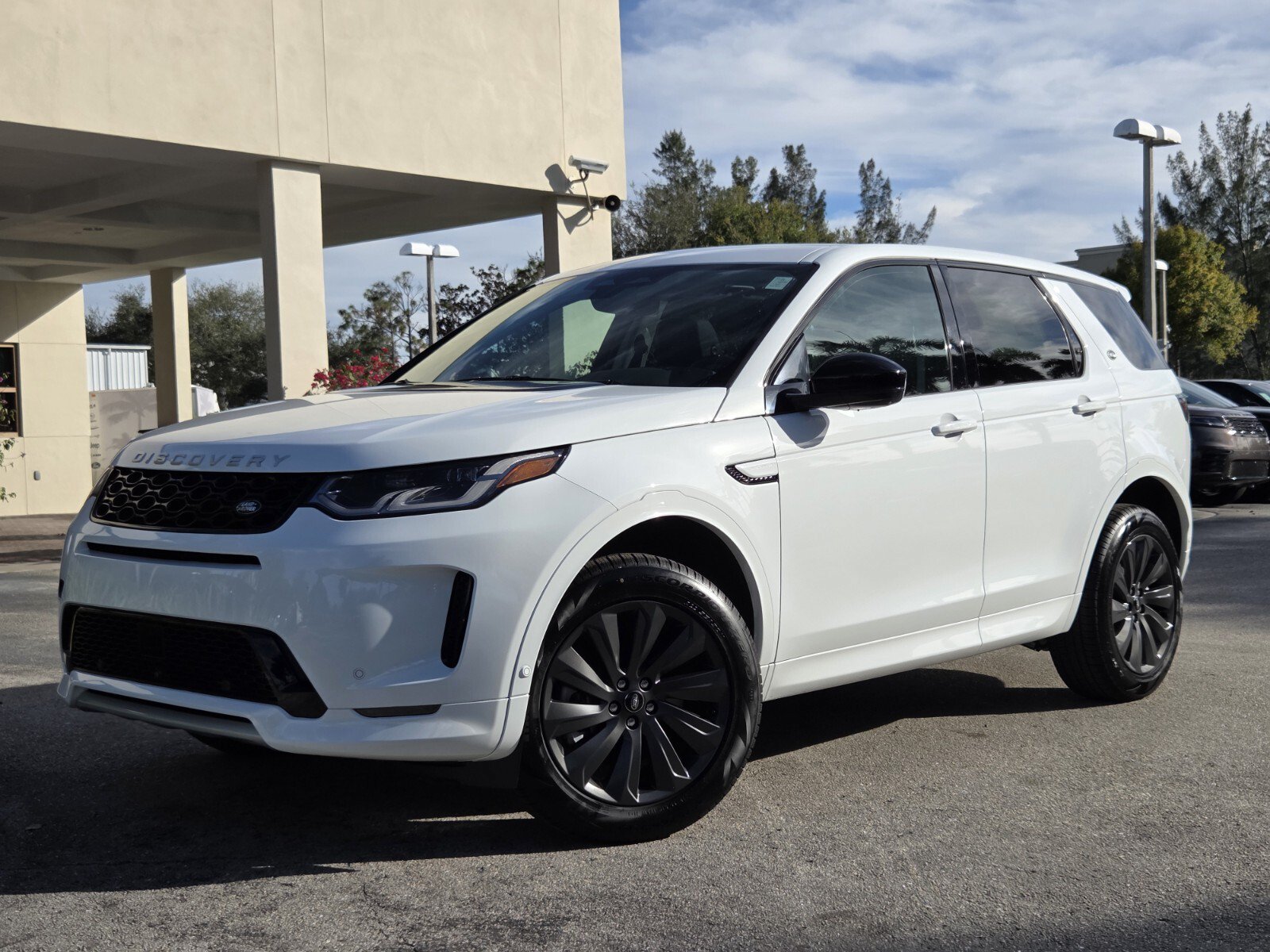 New 2025 Land Rover Discovery Sport S AWD/4WD image 1