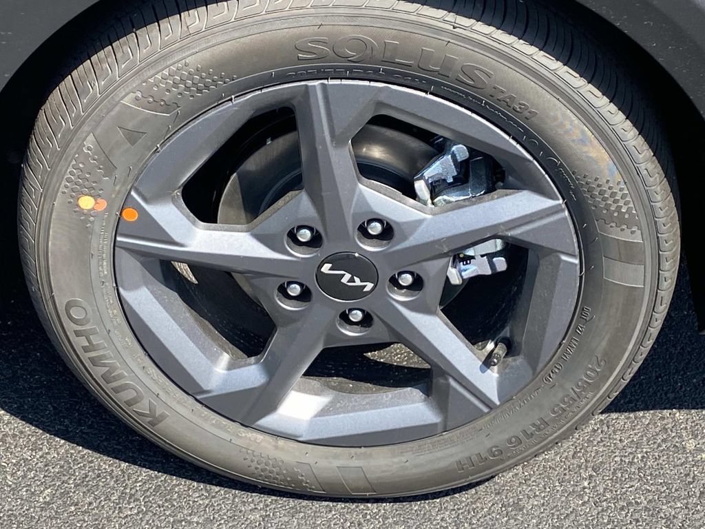 New 2026 Kia K4 FWD image 5