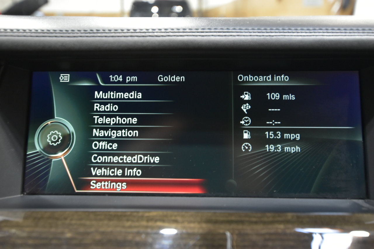 Used 2013 BMW 750i xDrive image 26