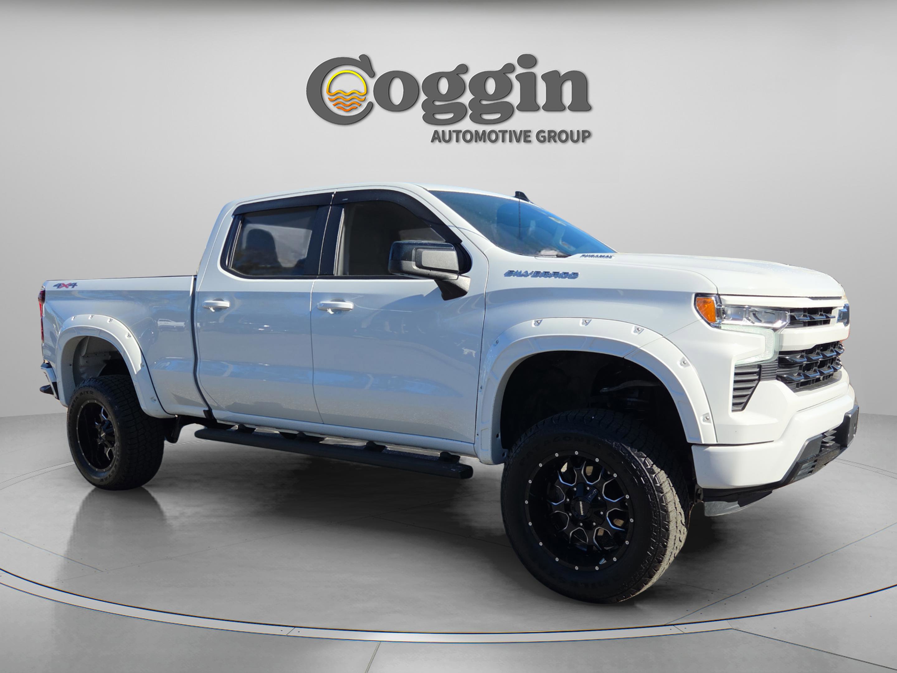 Used 2024 Chevrolet Silverado 1500 RST w/ Max Trailering Package image 8