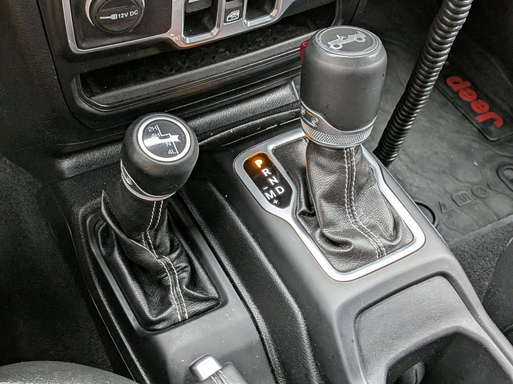 Certified 2018 Jeep Wrangler Unlimited Sahara image 16