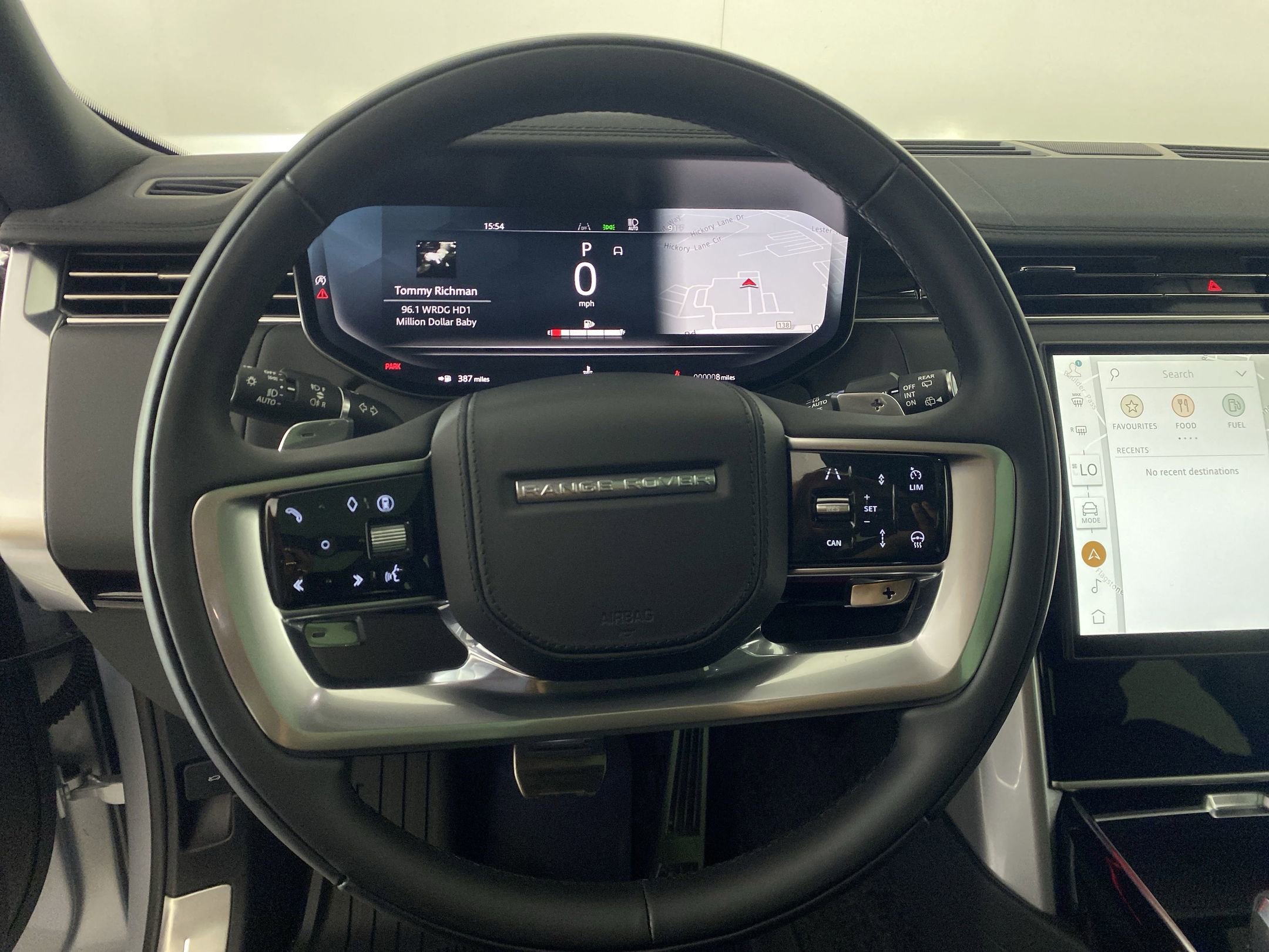 New 2025 Land Rover Range Rover SE image 13