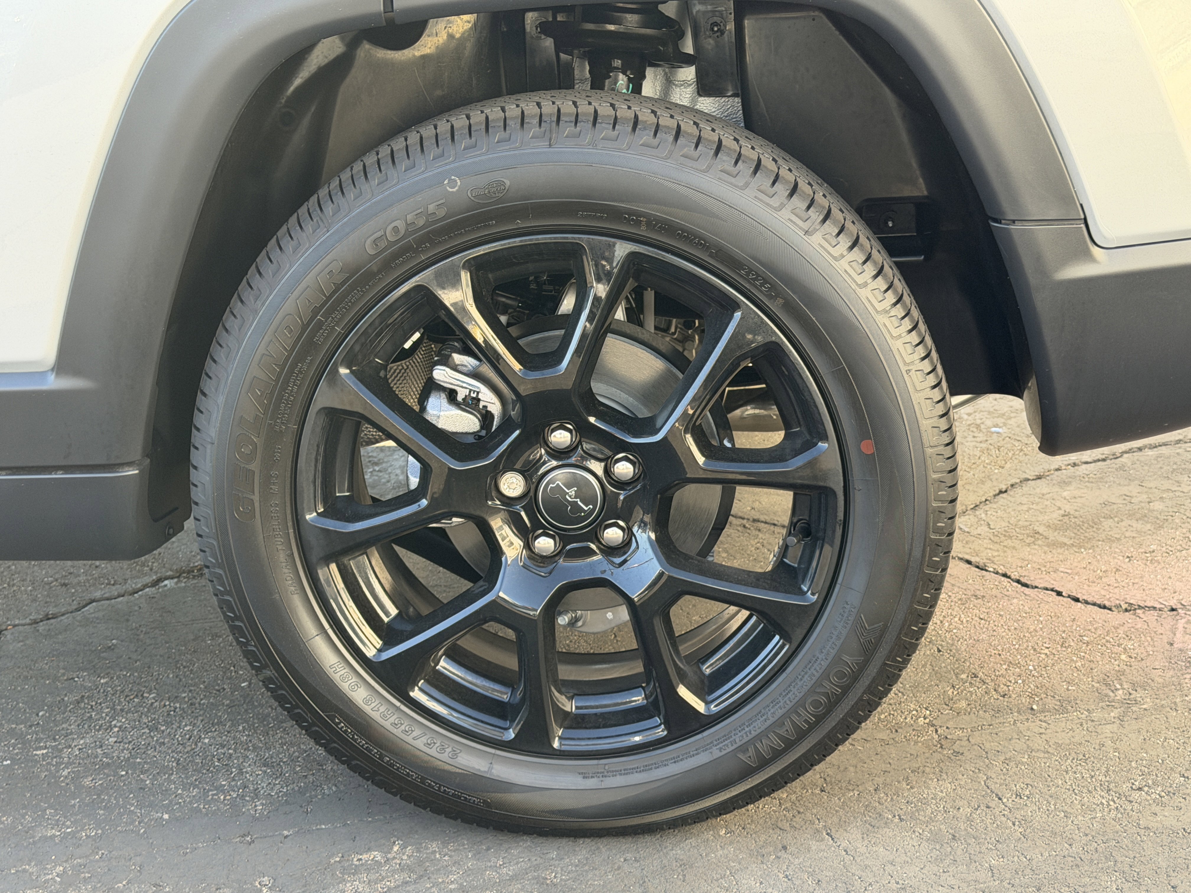 New 2026 Jeep Compass Latitude image 17