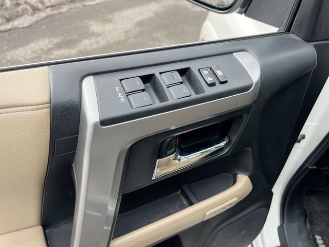 Used 2018 Toyota 4Runner Limited AWD/4WD image 23
