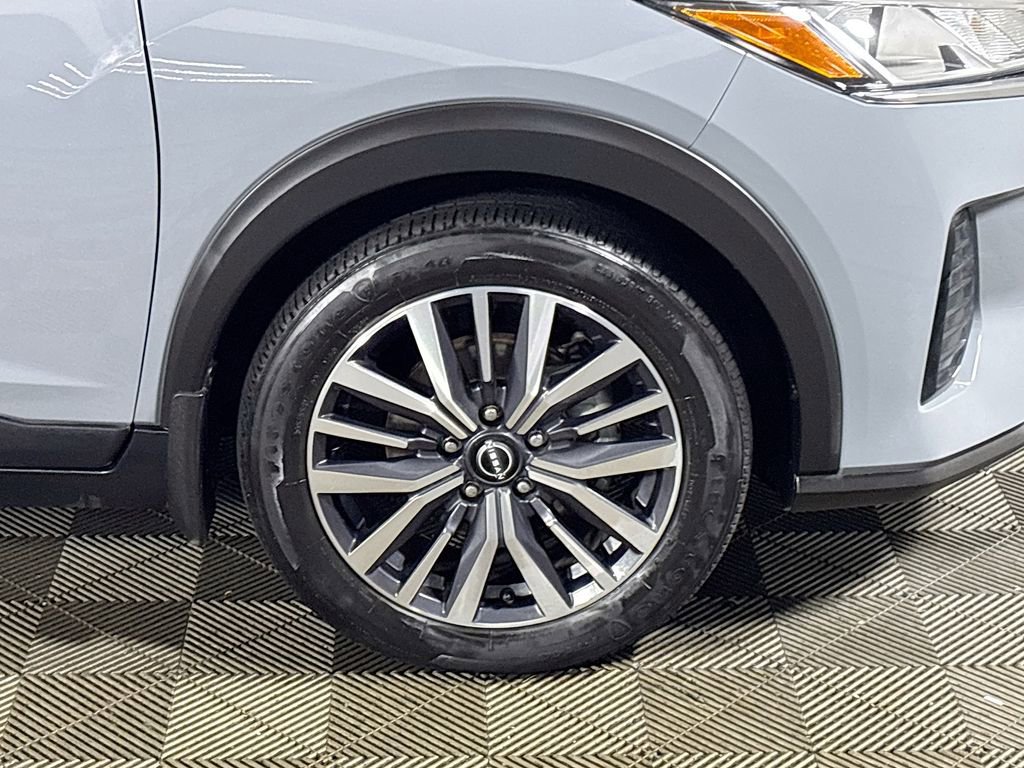 Used 2023 Nissan Kicks SV image 22