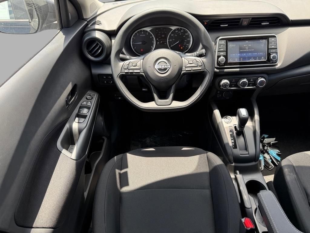 Certified 2025 Nissan Kicks Play S image 4