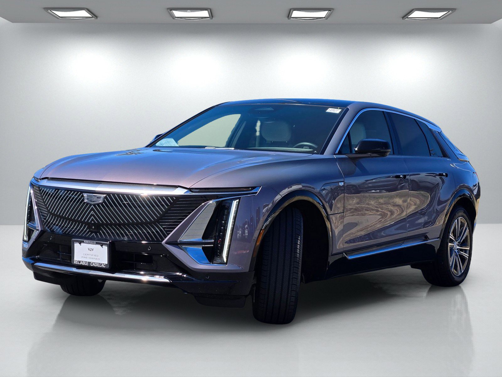 Certified 2024 Cadillac Lyriq Luxury RWD image 8