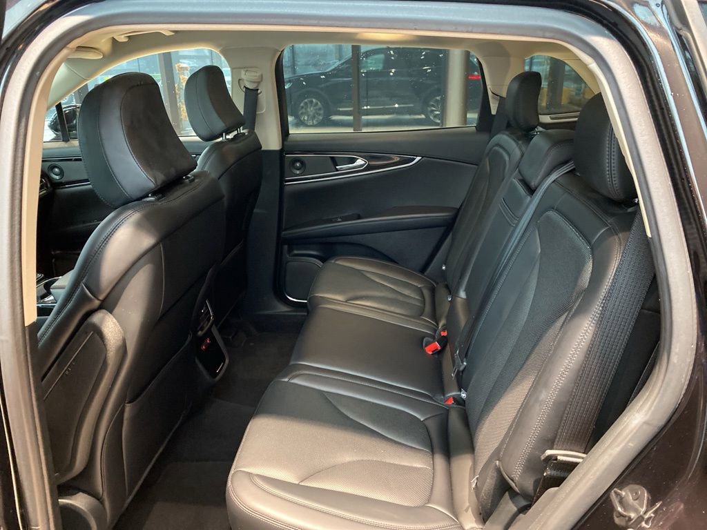 Used 2022 Lincoln Nautilus Reserve w/ Equipment Group 201A image 19