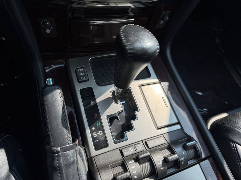 Used 2014 Lexus LX 570 4WD image 25