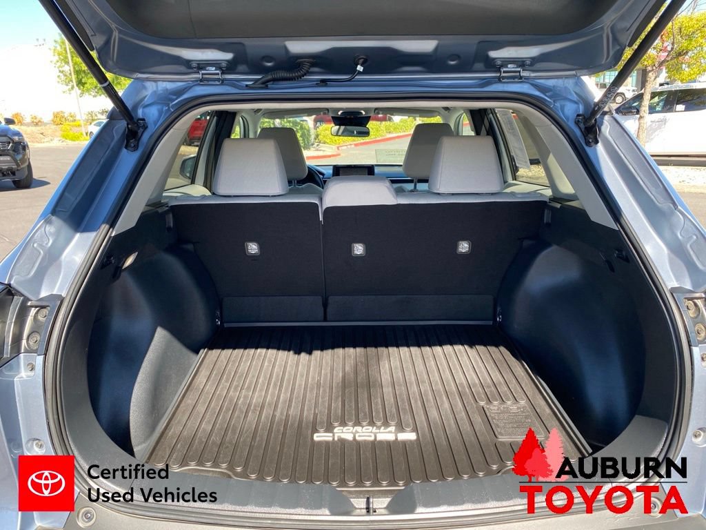 Certified 2024 Toyota Corolla Cross LE AWD/4WD image 13