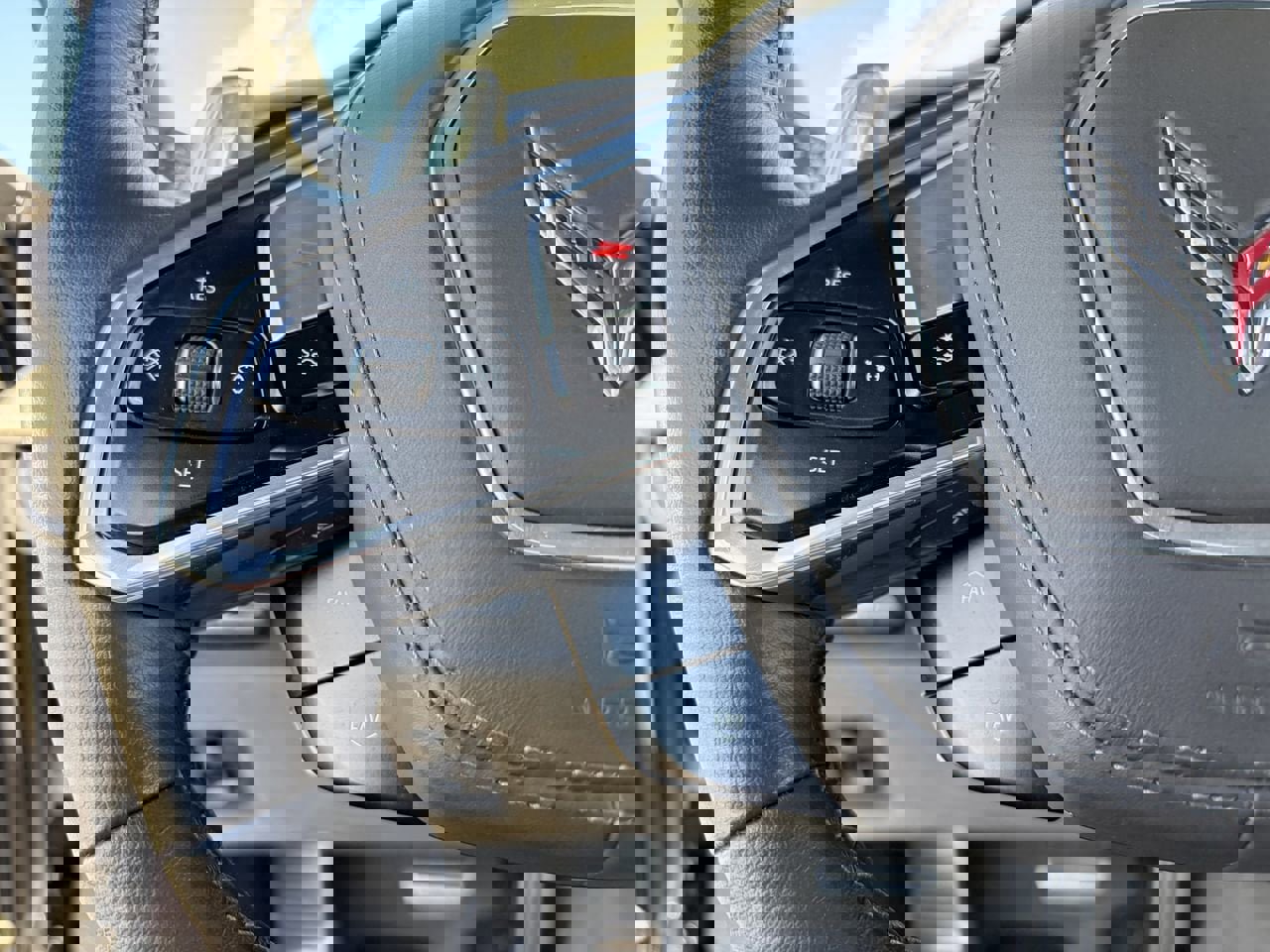 Used 2024 Chevrolet Corvette Stingray Premium Conv w/ Z51 Performance Package image 18