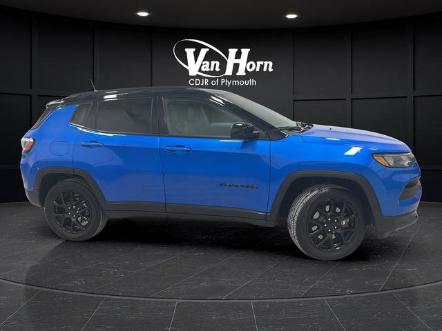 Used 2023 Jeep Compass Altitude w/ Sun and Sound Group image 2