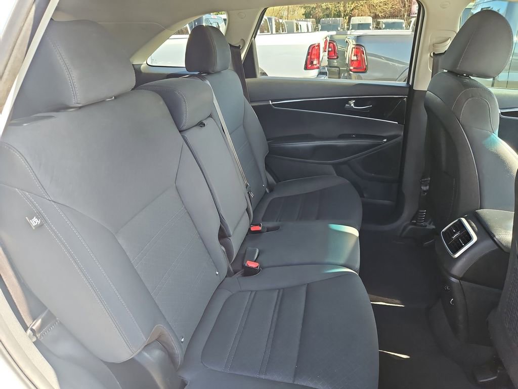 Used 2020 Kia Sorento AWD V6 image 15
