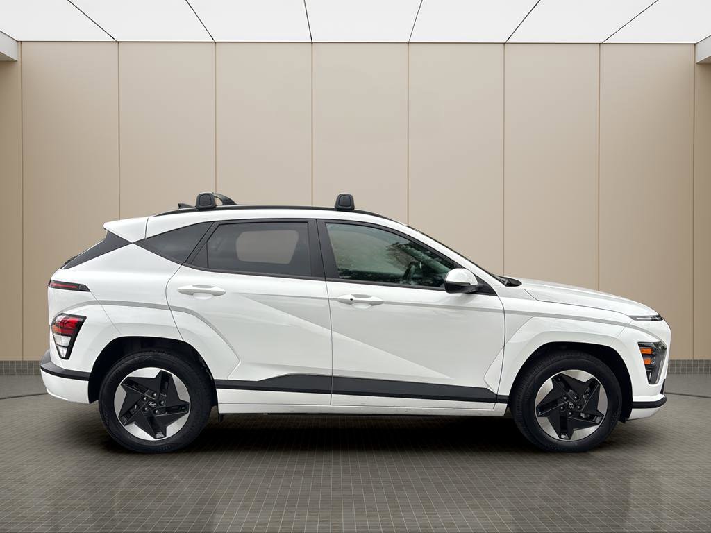 Certified 2024 Hyundai Kona SEL FWD image 6