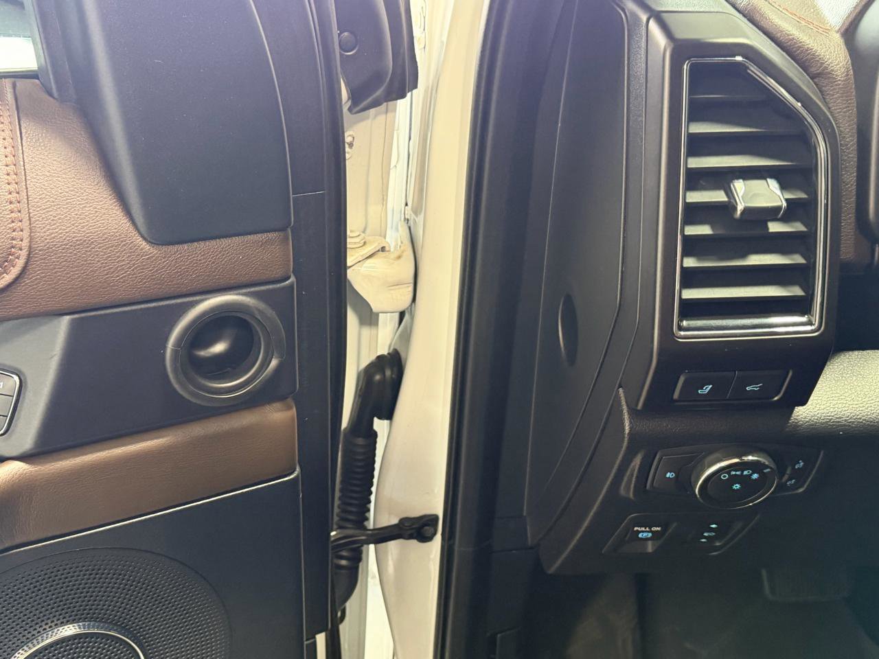 Used 2021 Ford Expedition Max King Ranch w/ Cargo Package image 10