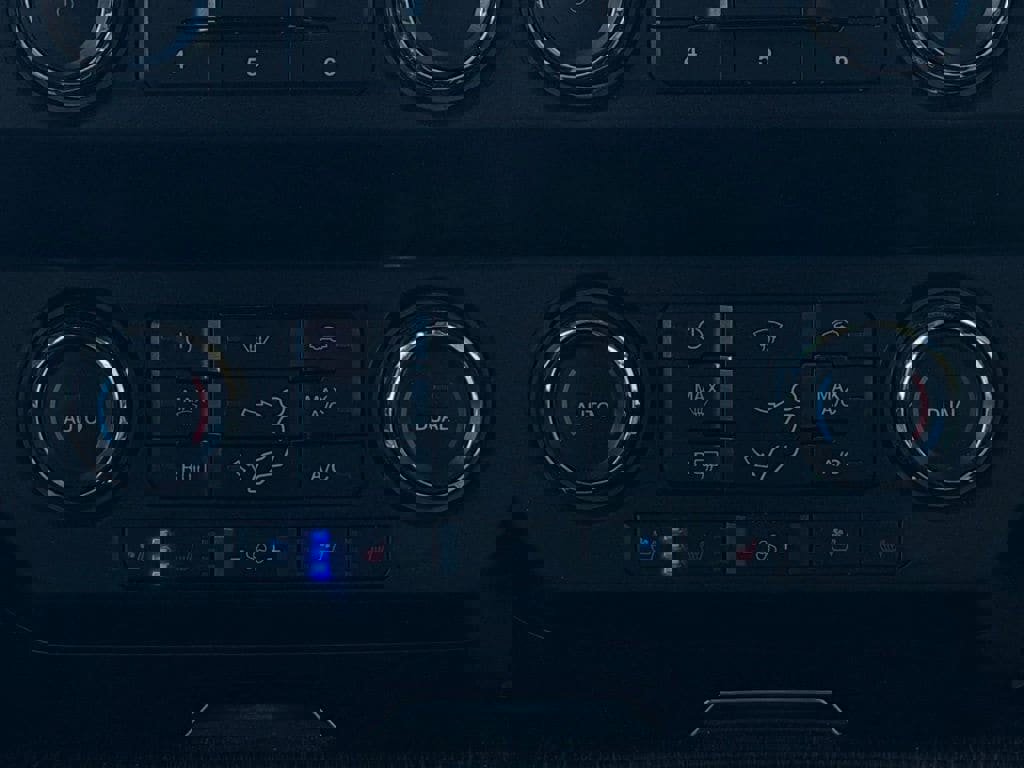 Used 2021 Ford F250 Lariat w/ Lariat Ultimate Package image 17