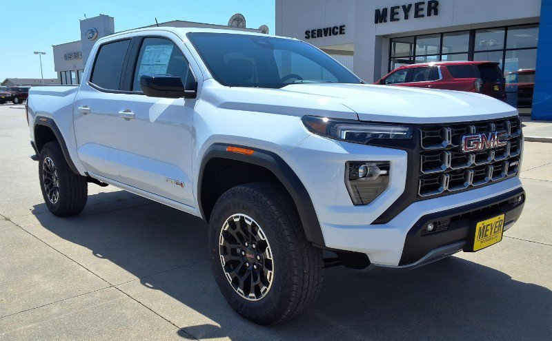 New 2026 GMC Canyon AT4 AWD/4WD image 2