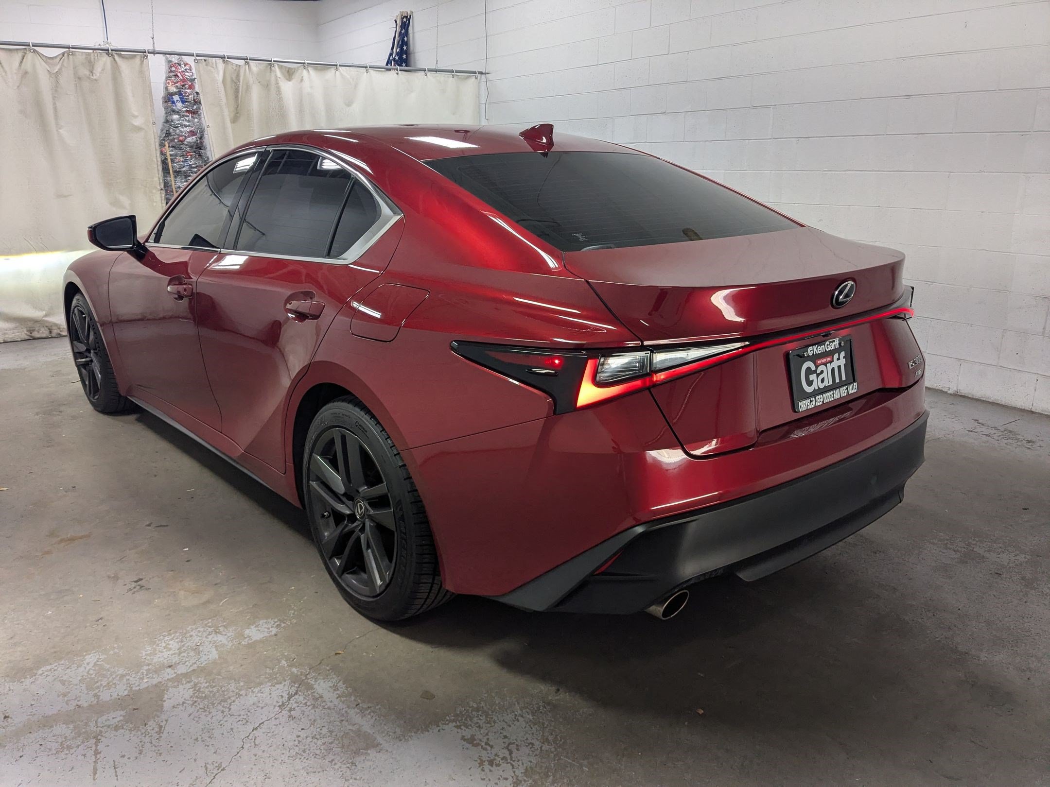 Used 2022 Lexus IS 300 AWD image 9