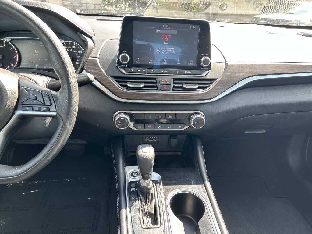 Used 2023 Nissan Altima 2.5 SV FWD image 19