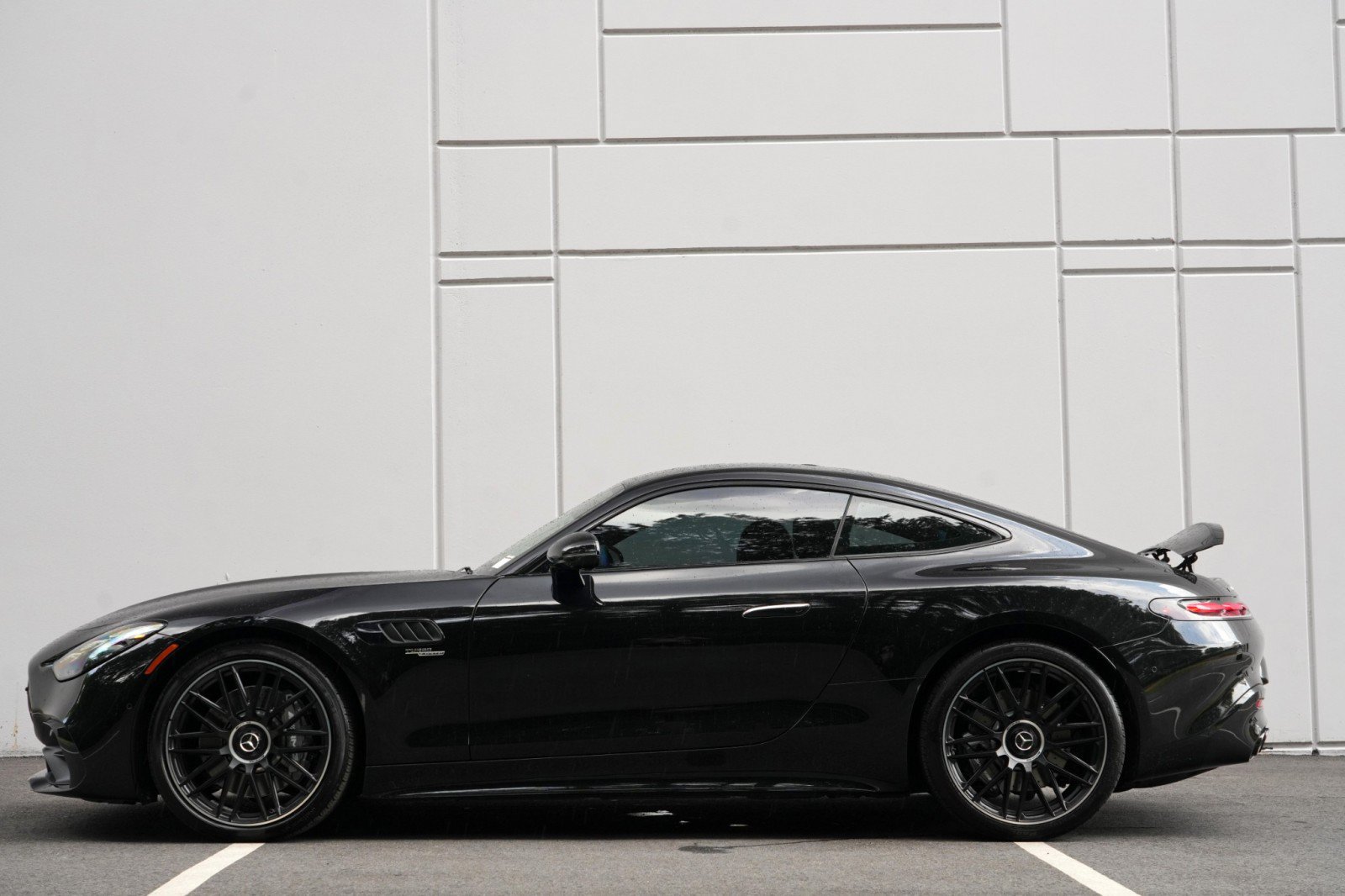 Used 2025 Mercedes-Benz AMG GT 43 image 9