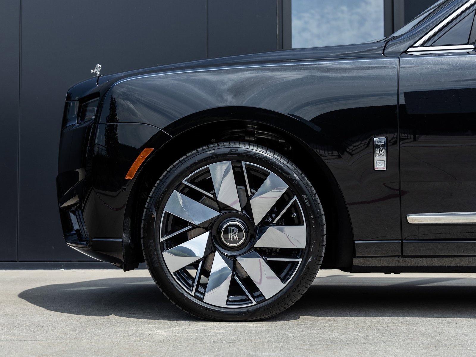 New 2026 Rolls-Royce Cullinan image 13