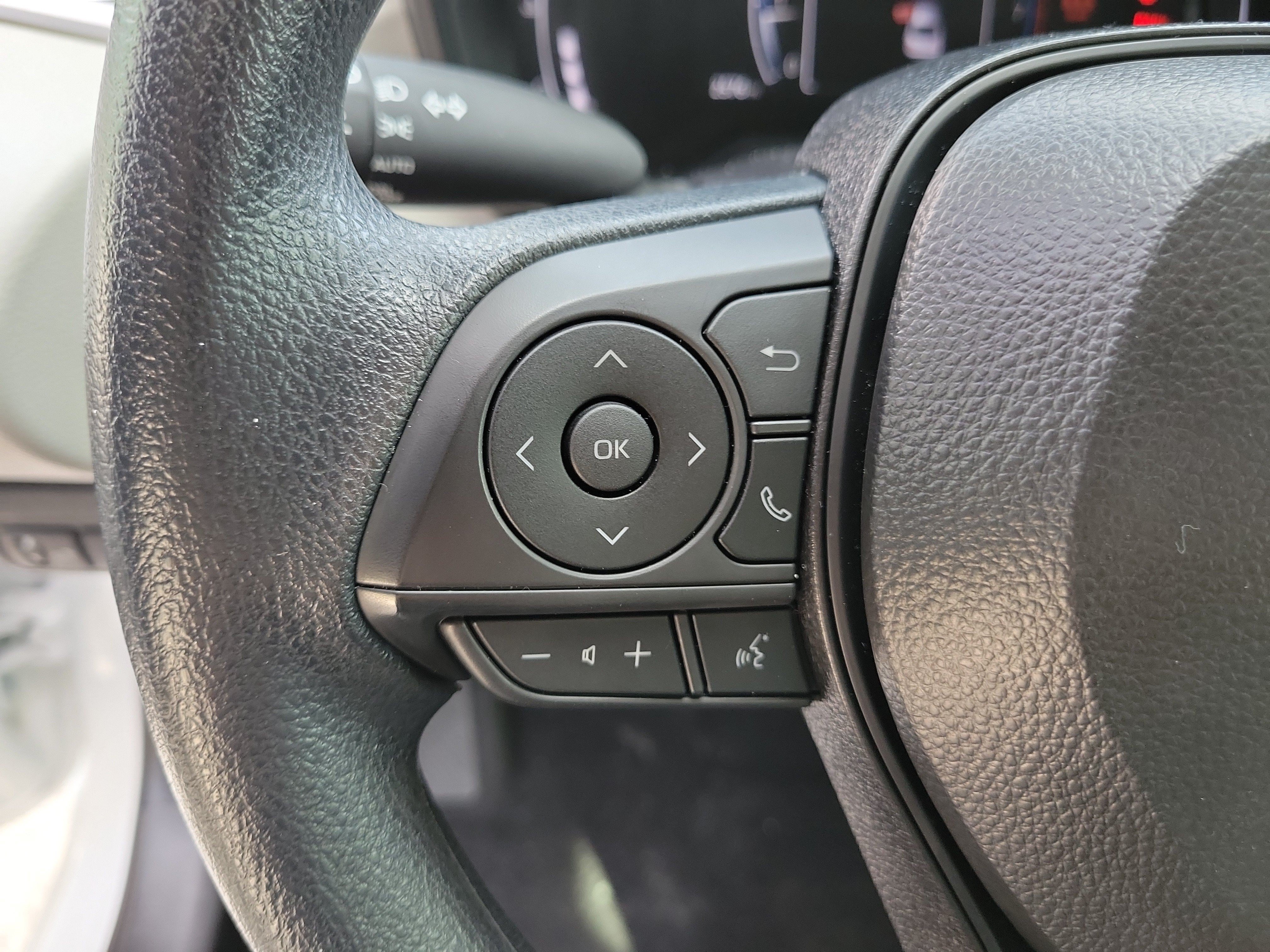 Used 2026 Toyota Corolla LE FWD image 27