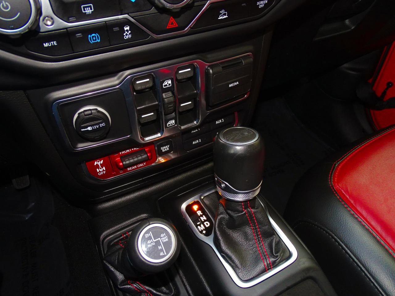 Used 2023 Jeep Wrangler Unlimited Rubicon 4xe AWD/4WD image 23