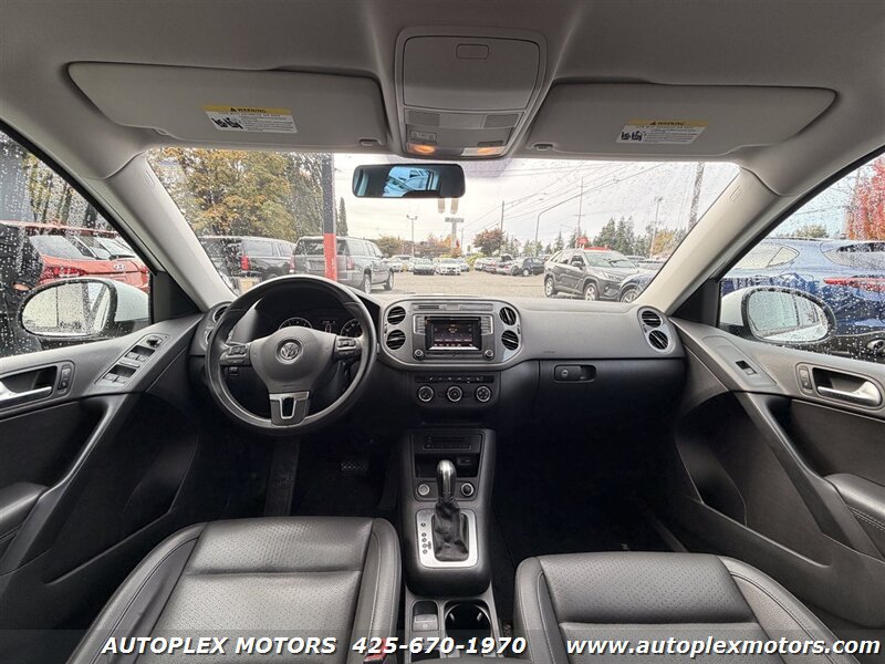 Used 2016 Volkswagen Tiguan S FWD image 8