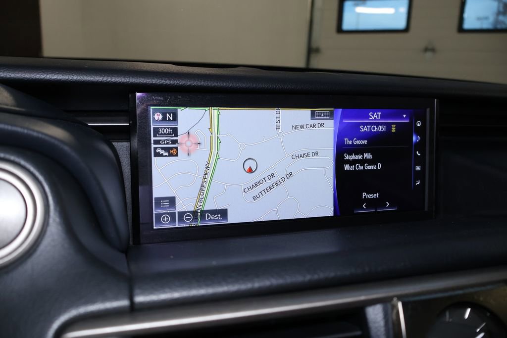 Used 2017 Lexus IS 300 AWD image 28