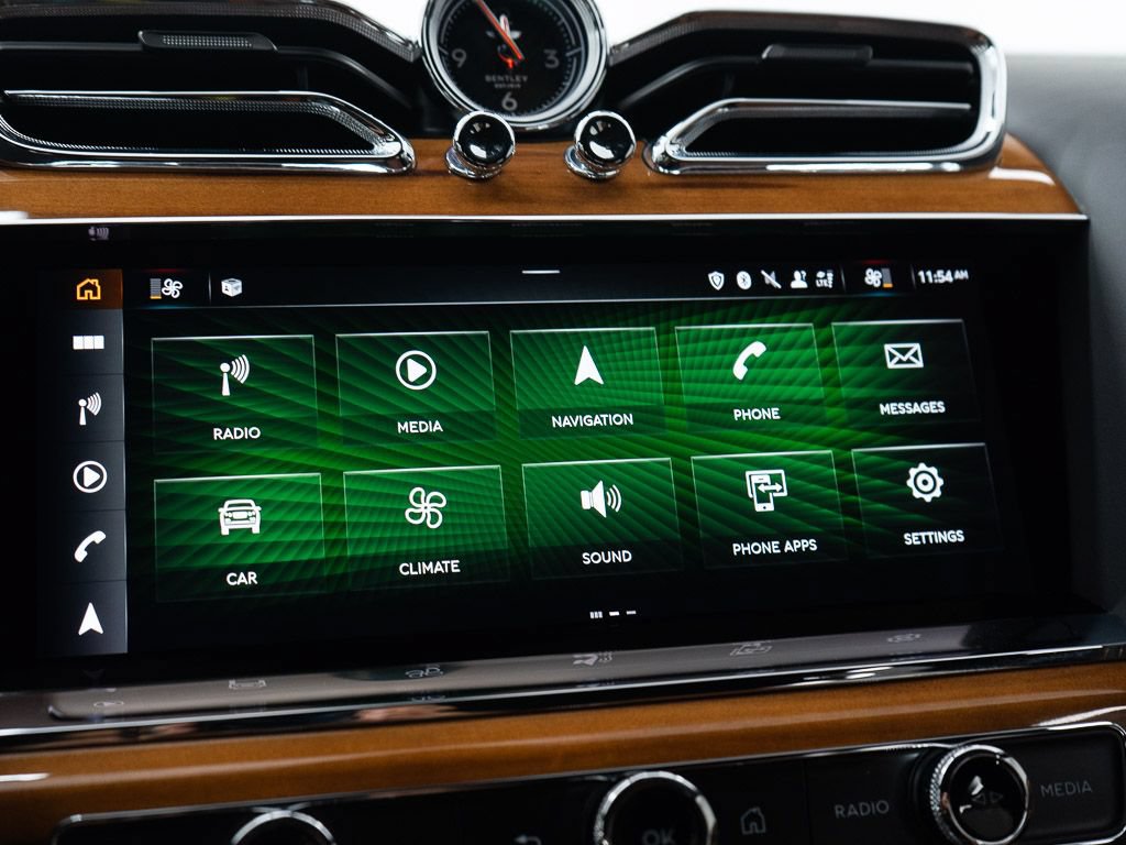 Certified 2022 Bentley Bentayga AWD/4WD image 39