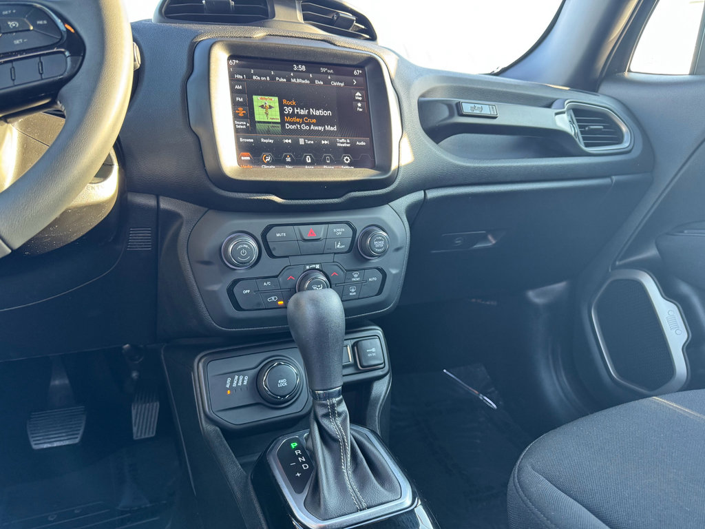 Used 2021 Jeep Renegade Latitude image 23