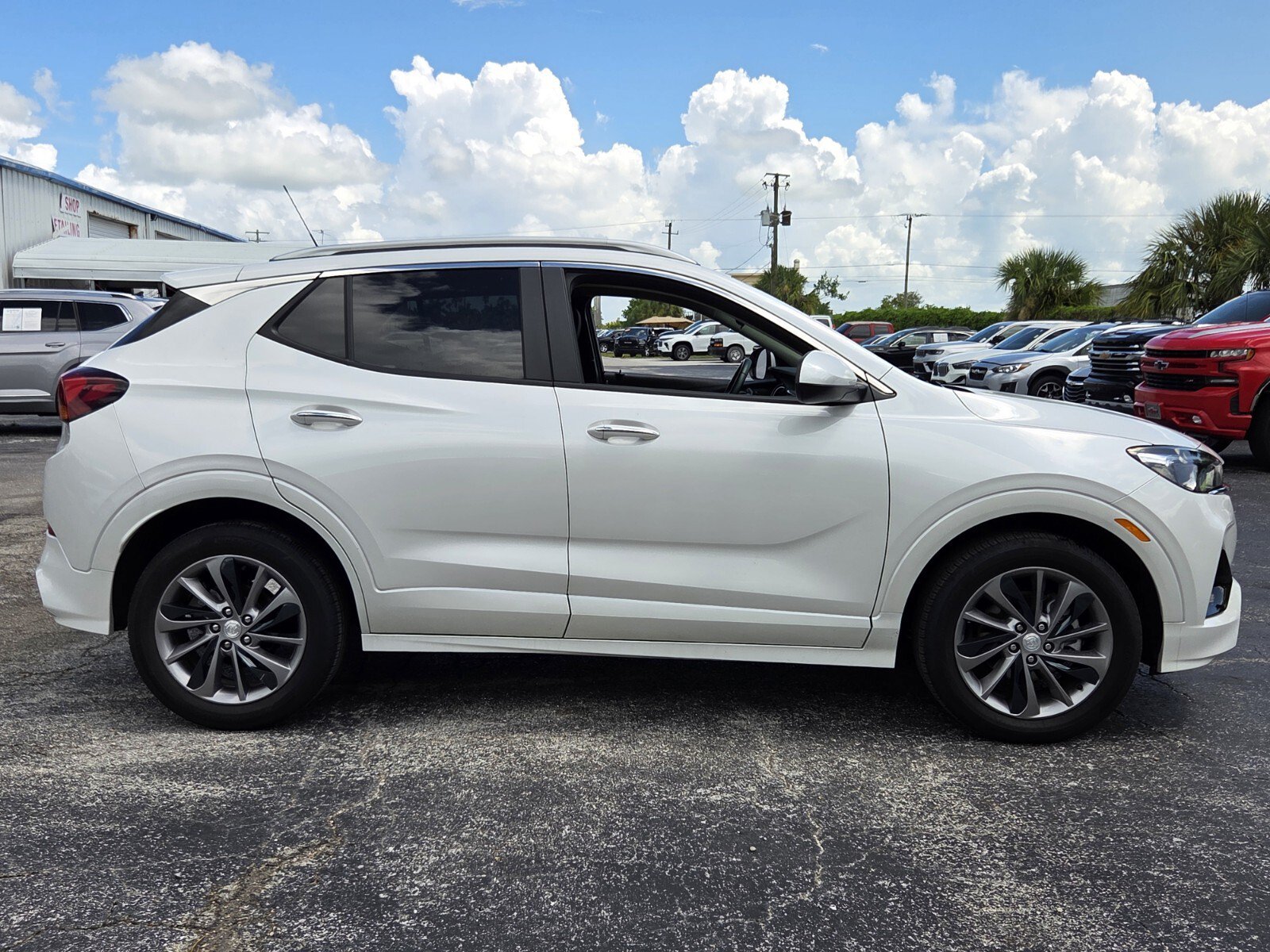 Used 2022 Buick Encore GX Select w/ Sport Touring Package FWD image 6
