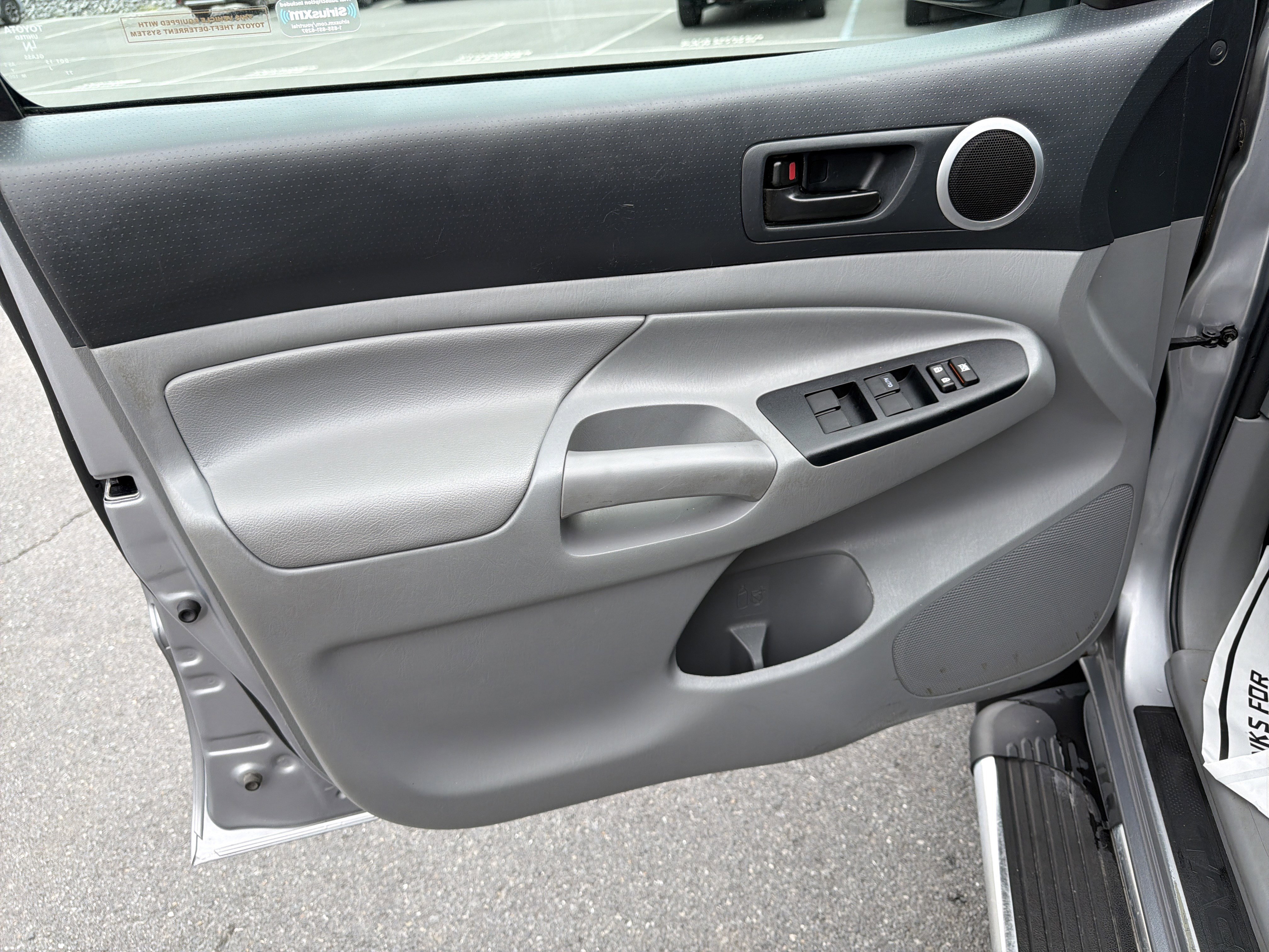 Used 2015 Toyota Tacoma 4x4 Double Cab w/ SR5 Package image 13