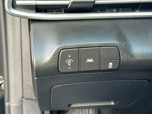 Used 2023 Hyundai Elantra SEL w/ Convenience Package FWD image 10