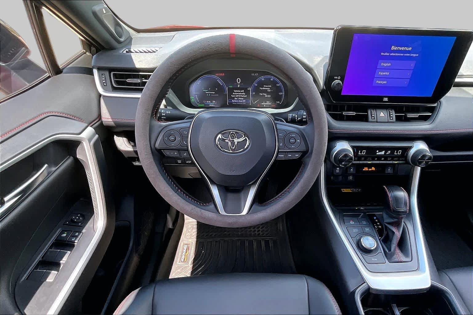Used 2025 Toyota RAV4 XSE AWD/4WD image 6