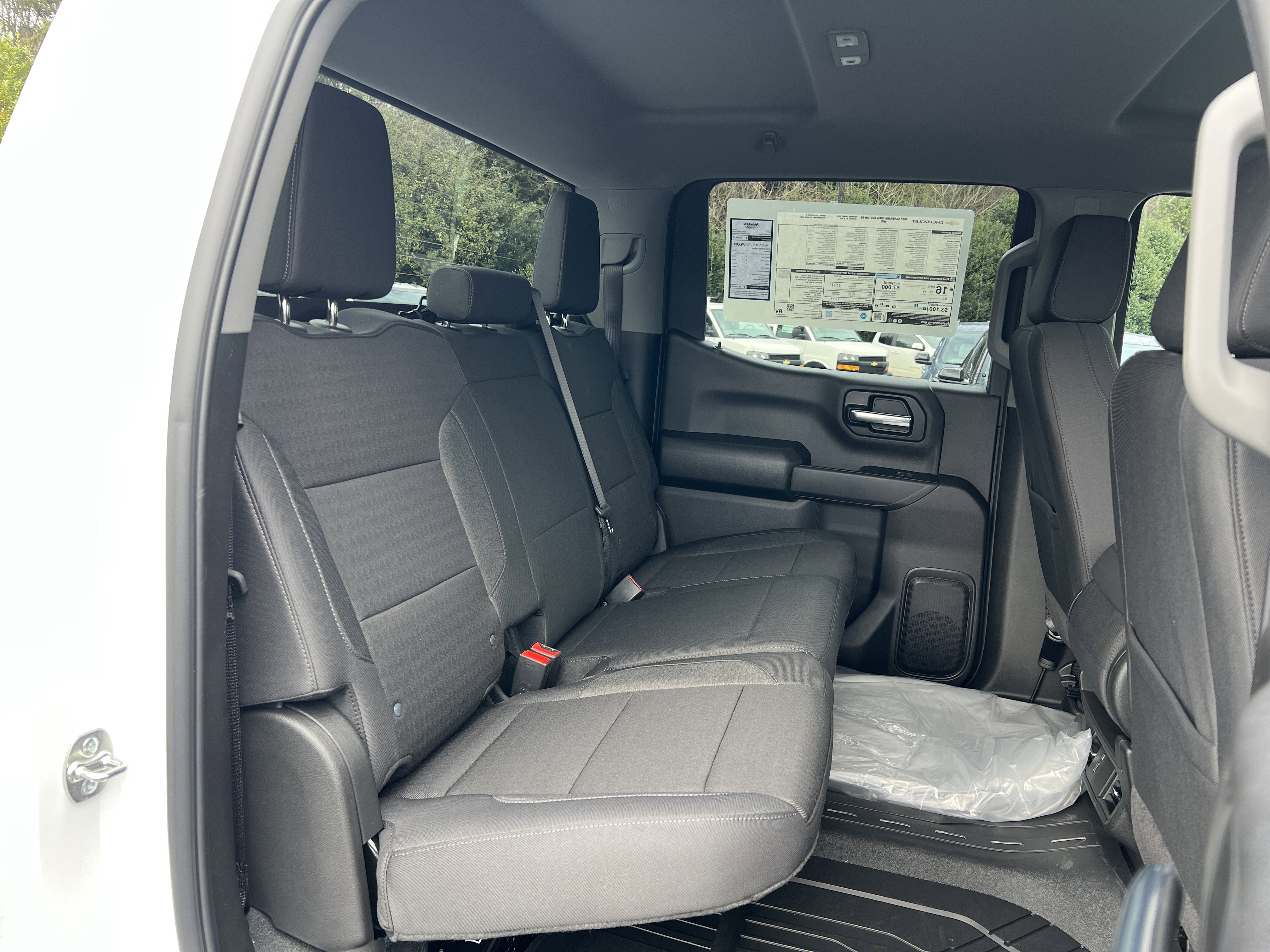 New 2026 Chevrolet Silverado 1500 Custom Trail Boss w/ LPO, Dark Essentials Package image 34