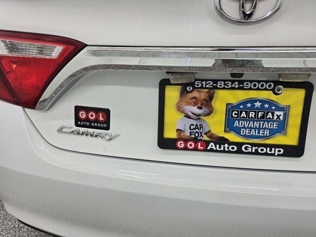 Used 2017 Toyota Camry SE w/ Moonroof Package FWD image 7