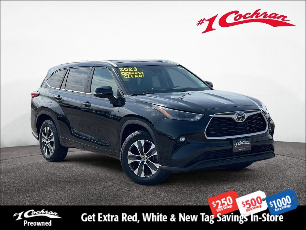 Used 2023 Toyota Highlander XLE FWD image 1