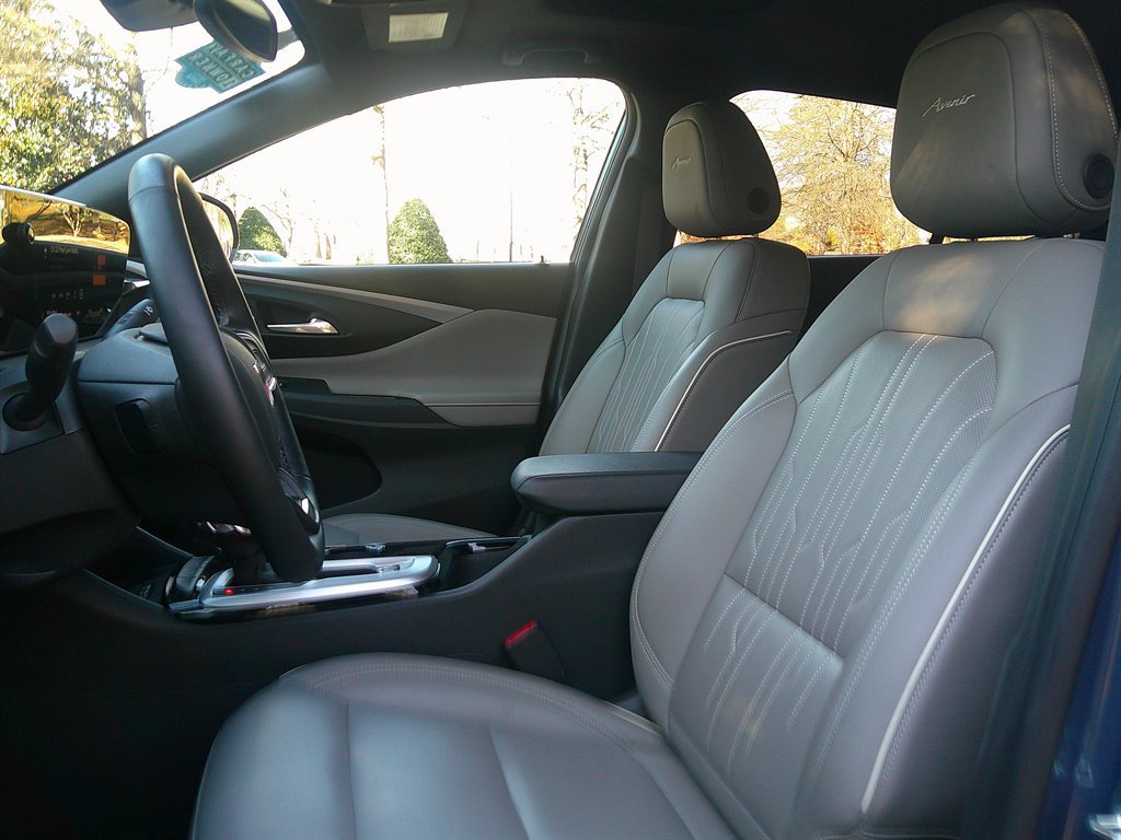Used 2025 Buick Envista Avenir image 11