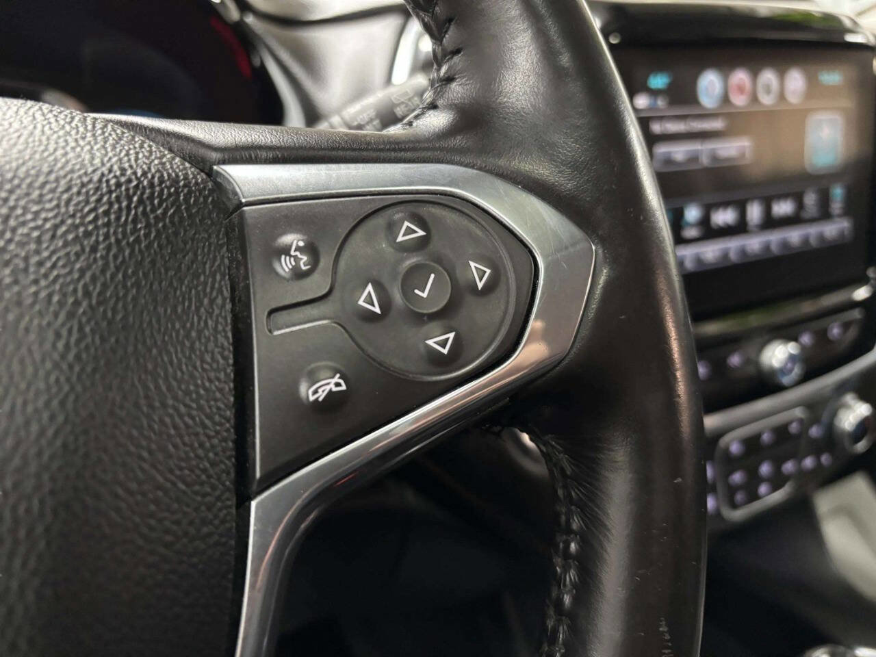 Used 2018 Chevrolet Traverse LT w/ LPO, Floor Liner Package image 40