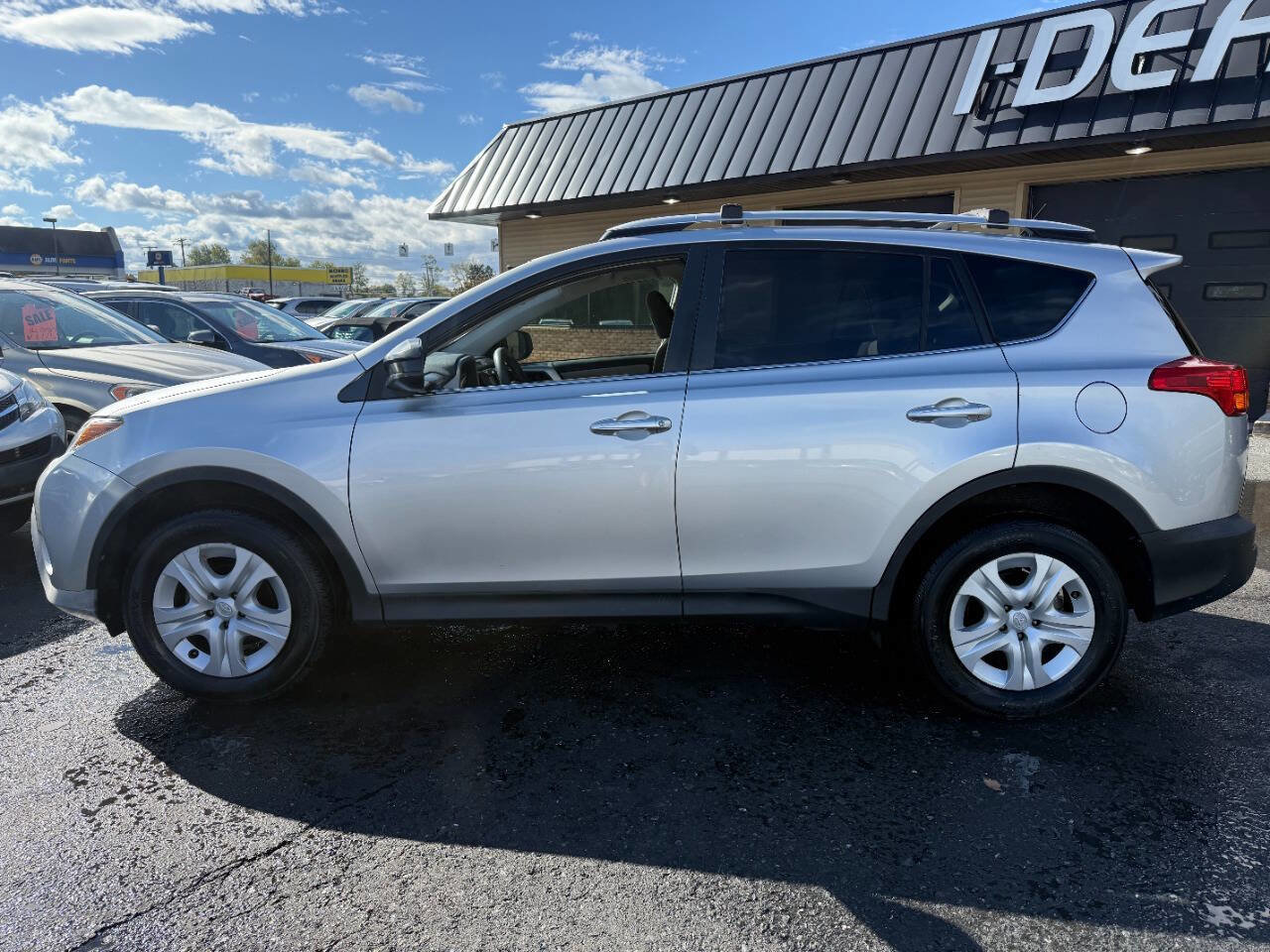 Used 2015 Toyota RAV4 LE image 8