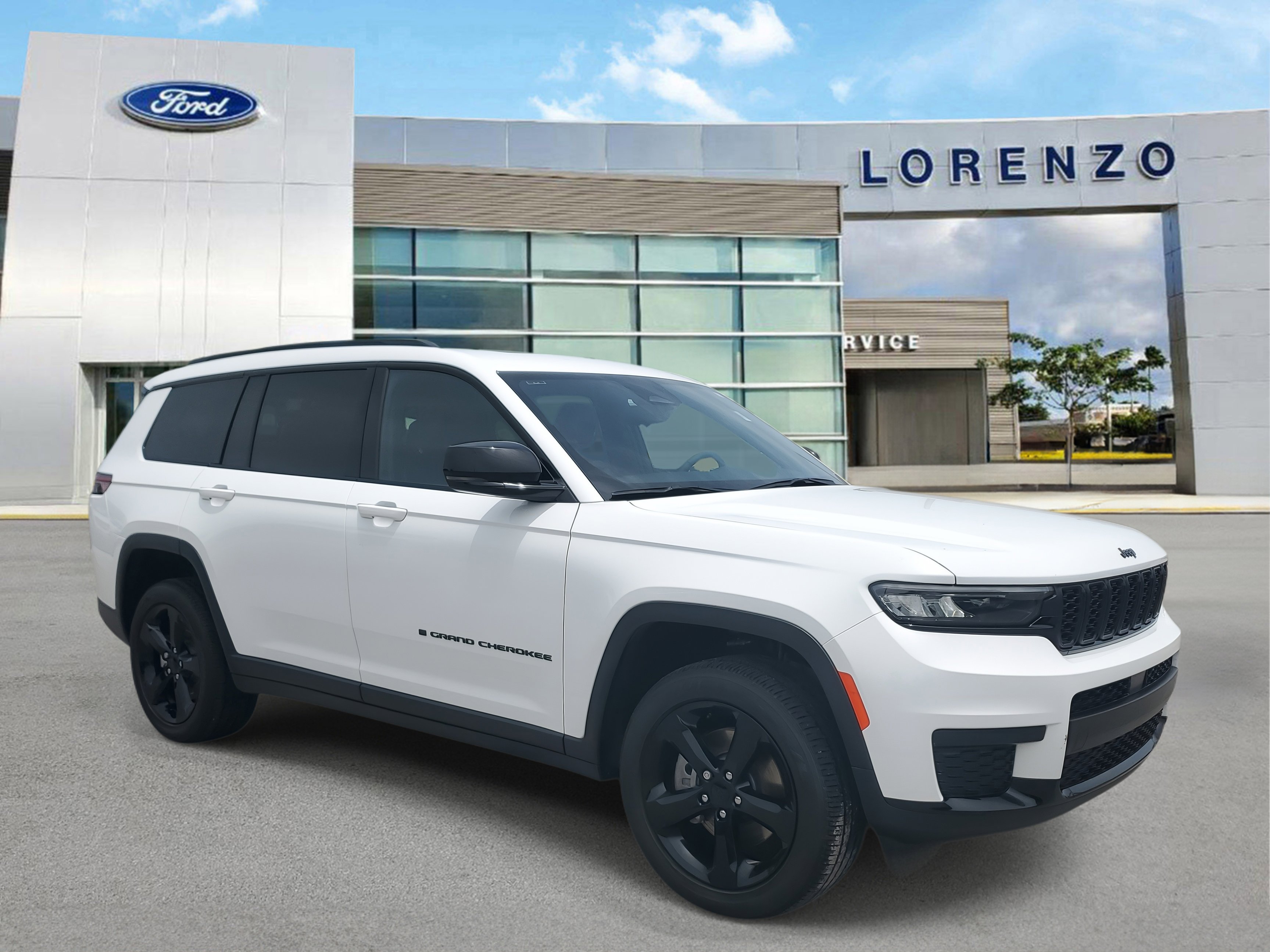 Used 2024 Jeep Grand Cherokee L Altitude image 3