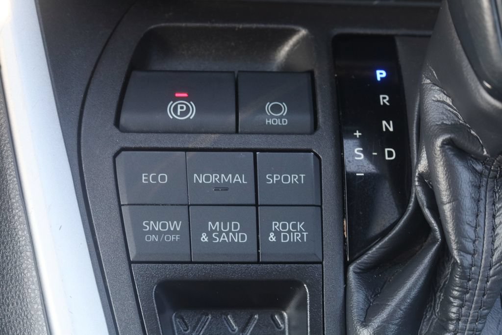 Used 2023 Toyota RAV4 XLE w/ Convenience Package AWD/4WD image 12
