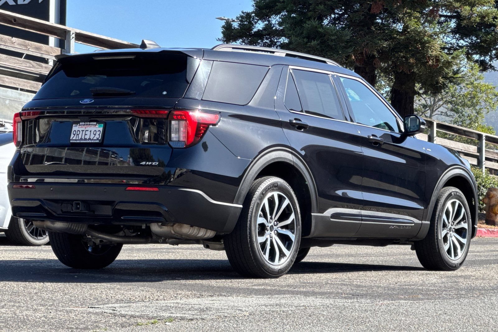 Certified 2025 Ford Explorer ST-Line AWD/4WD image 6