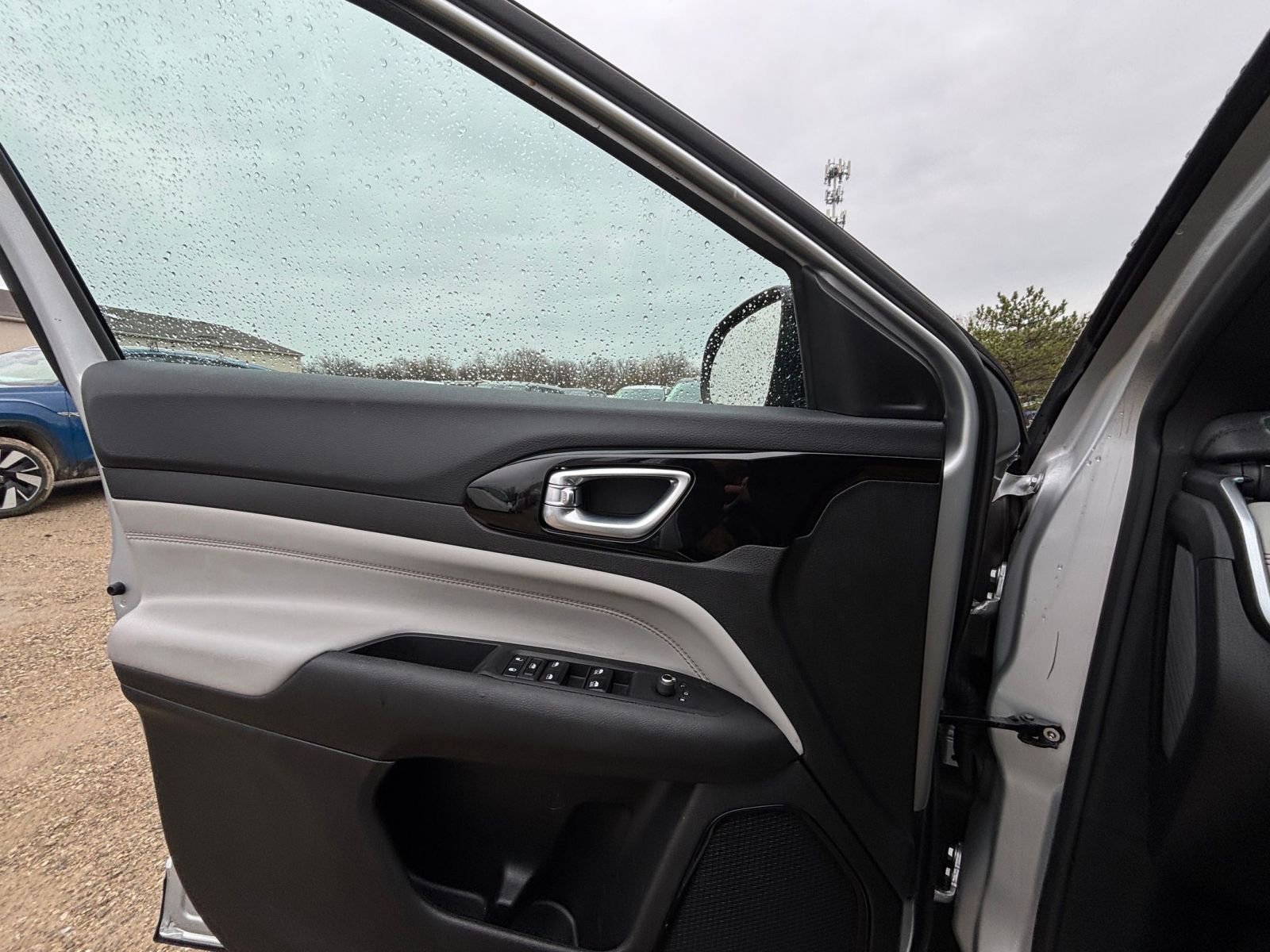Used 2025 Jeep Compass Limited AWD/4WD image 18